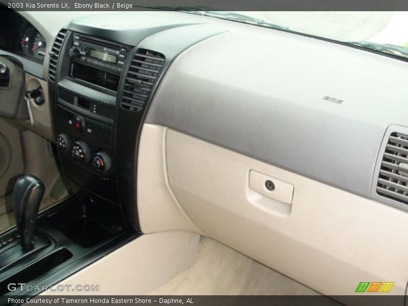 Ebony Black / Beige 2003 Kia Sorento LX