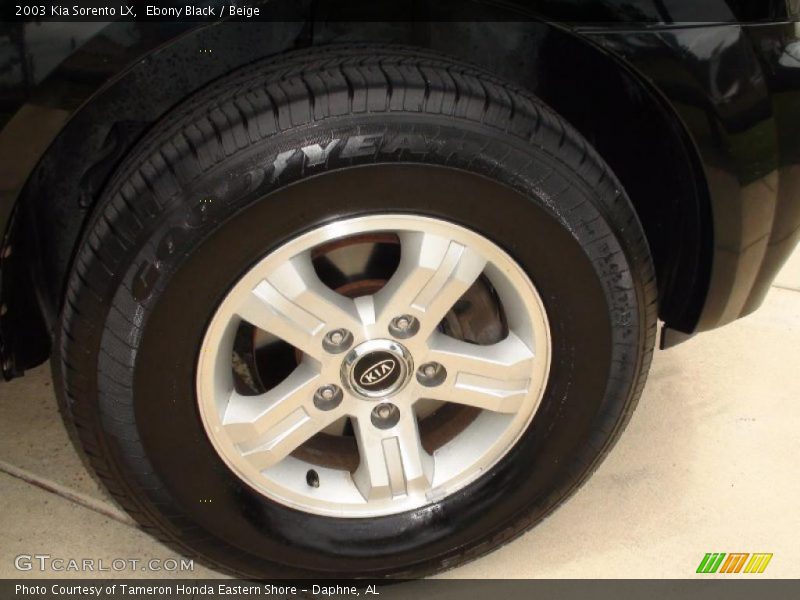 Ebony Black / Beige 2003 Kia Sorento LX