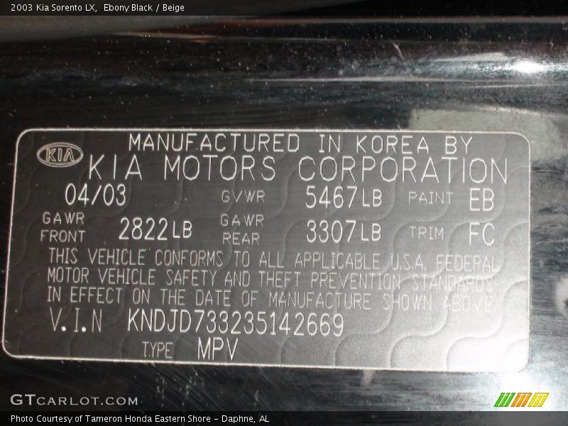 Ebony Black / Beige 2003 Kia Sorento LX