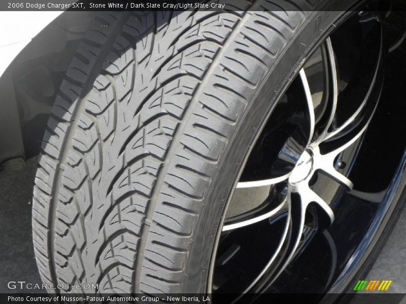 Stone White / Dark Slate Gray/Light Slate Gray 2006 Dodge Charger SXT