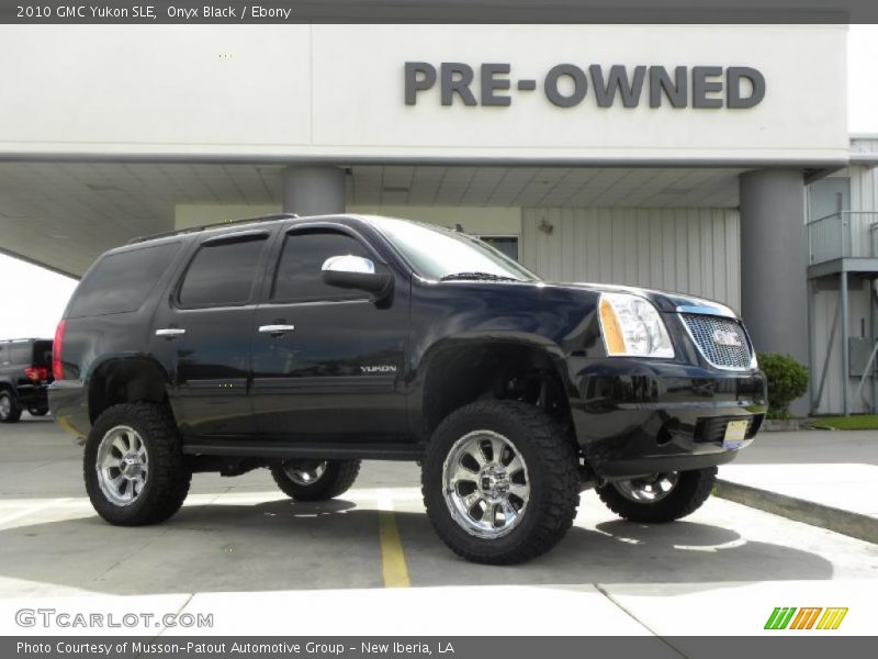 Onyx Black / Ebony 2010 GMC Yukon SLE