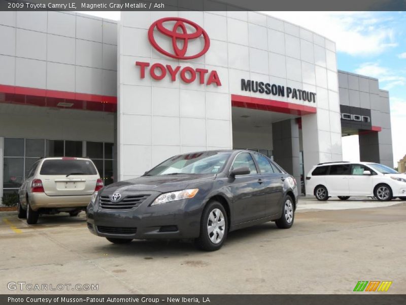 Magnetic Gray Metallic / Ash 2009 Toyota Camry LE