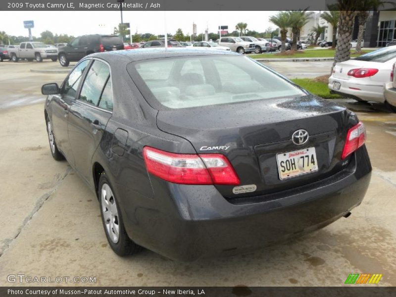 Magnetic Gray Metallic / Ash 2009 Toyota Camry LE