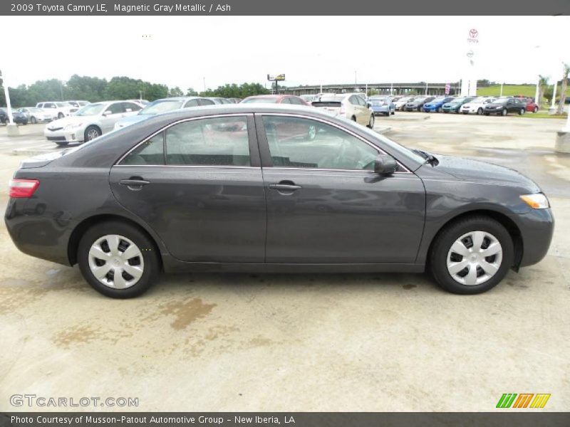 Magnetic Gray Metallic / Ash 2009 Toyota Camry LE
