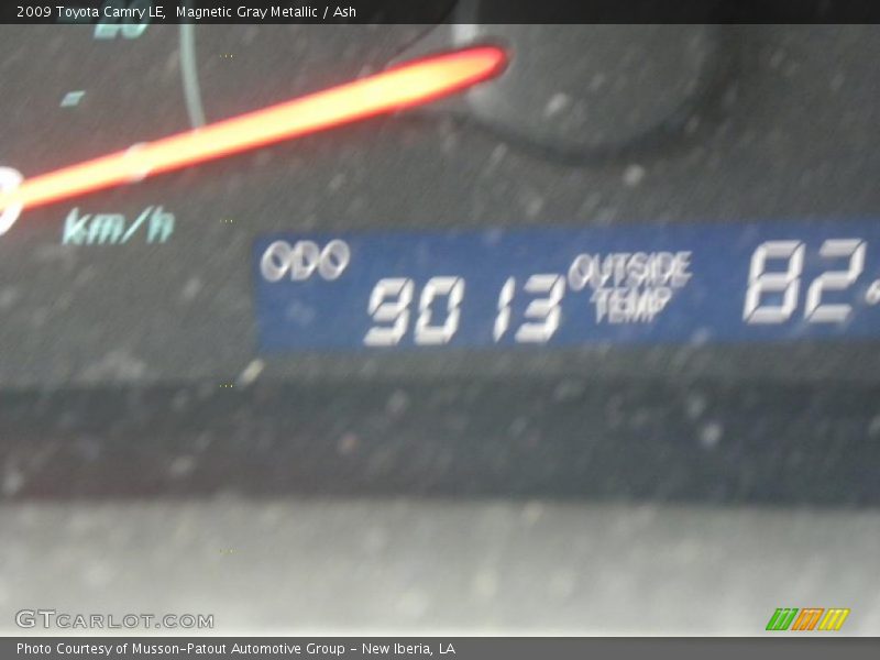 Magnetic Gray Metallic / Ash 2009 Toyota Camry LE