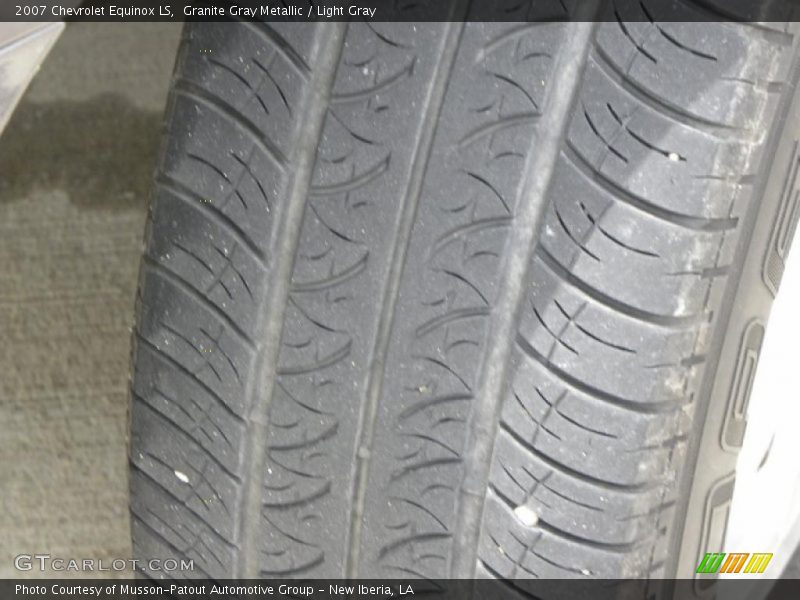 Granite Gray Metallic / Light Gray 2007 Chevrolet Equinox LS