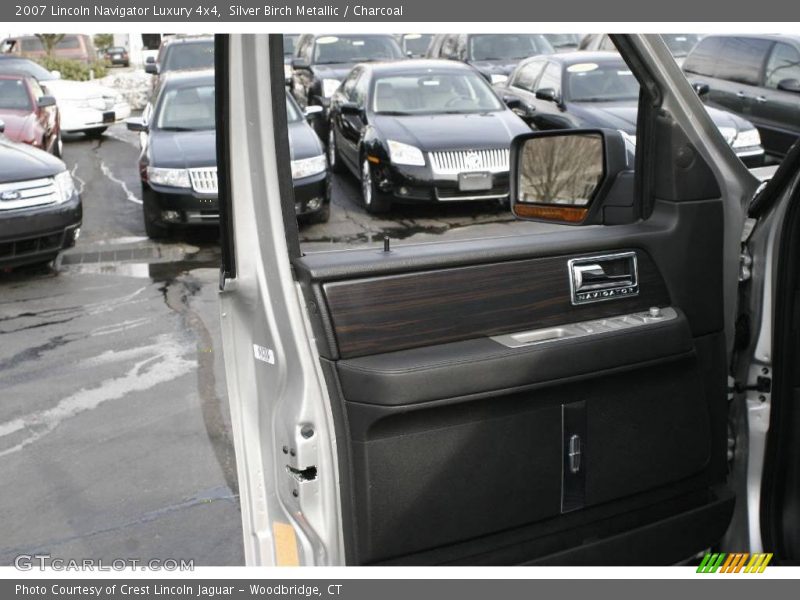 Silver Birch Metallic / Charcoal 2007 Lincoln Navigator Luxury 4x4