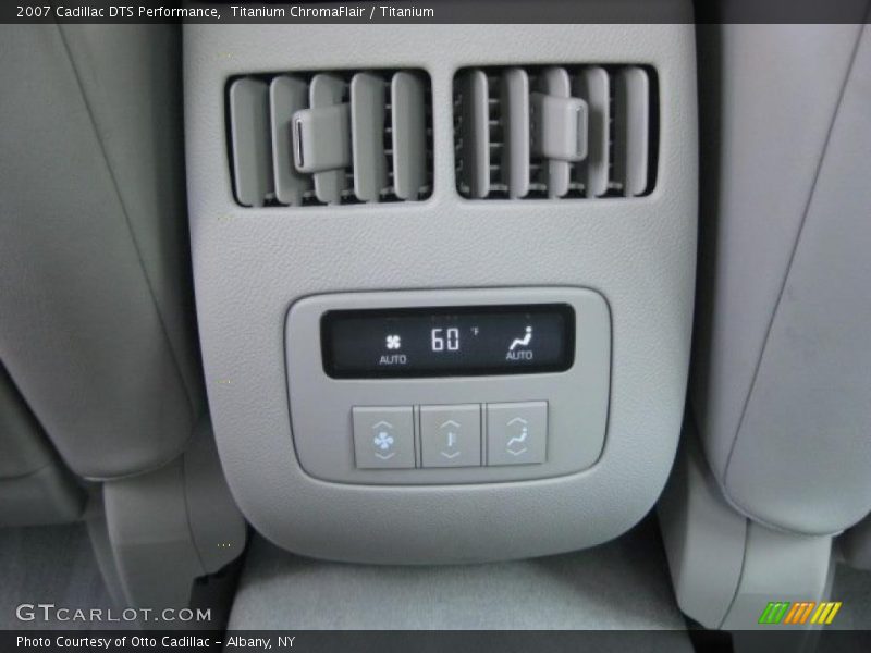 Titanium ChromaFlair / Titanium 2007 Cadillac DTS Performance