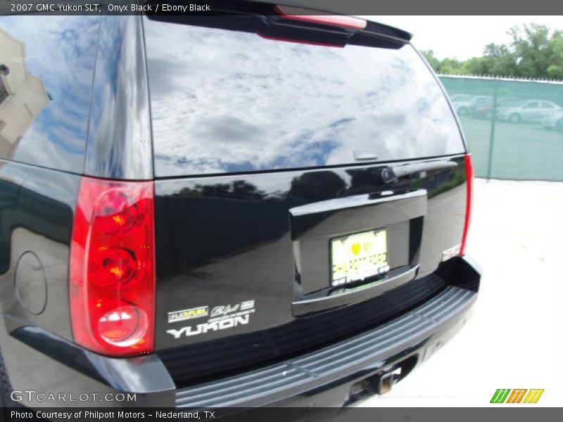 Onyx Black / Ebony Black 2007 GMC Yukon SLT