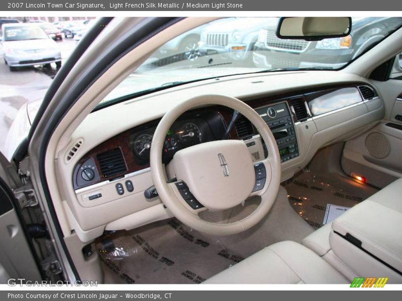 Light French Silk Metallic / Medium Light Stone 2007 Lincoln Town Car Signature