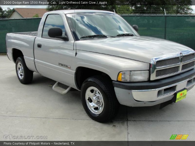 Light Driftwood Satin Glow / Agate 2000 Dodge Ram 1500 Regular Cab