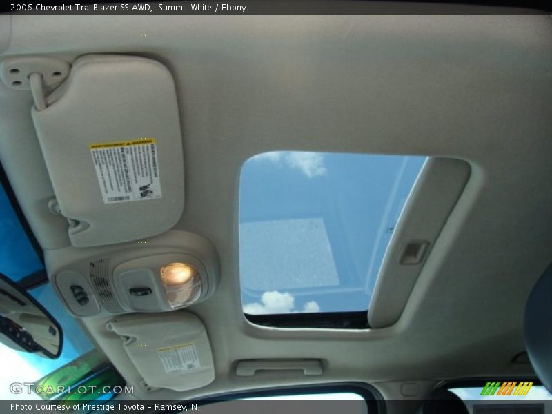 Summit White / Ebony 2006 Chevrolet TrailBlazer SS AWD