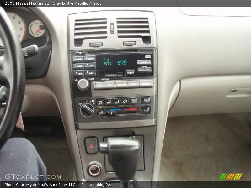 Gray Lustre Metallic / Frost 2000 Nissan Maxima SE
