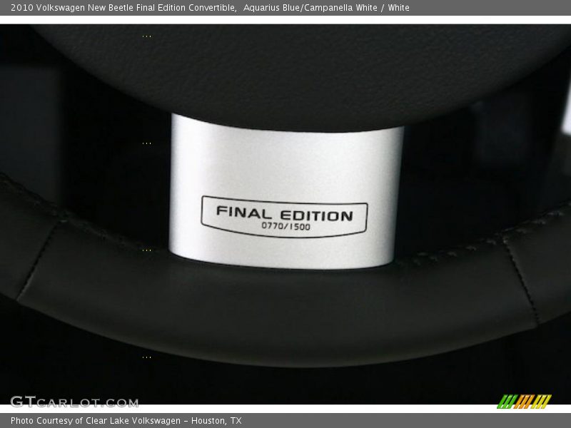 Aquarius Blue/Campanella White / White 2010 Volkswagen New Beetle Final Edition Convertible