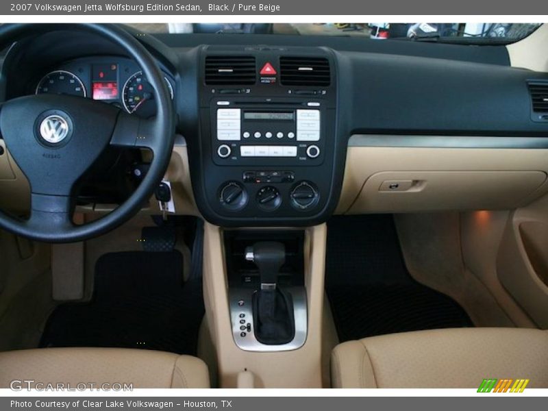 Black / Pure Beige 2007 Volkswagen Jetta Wolfsburg Edition Sedan