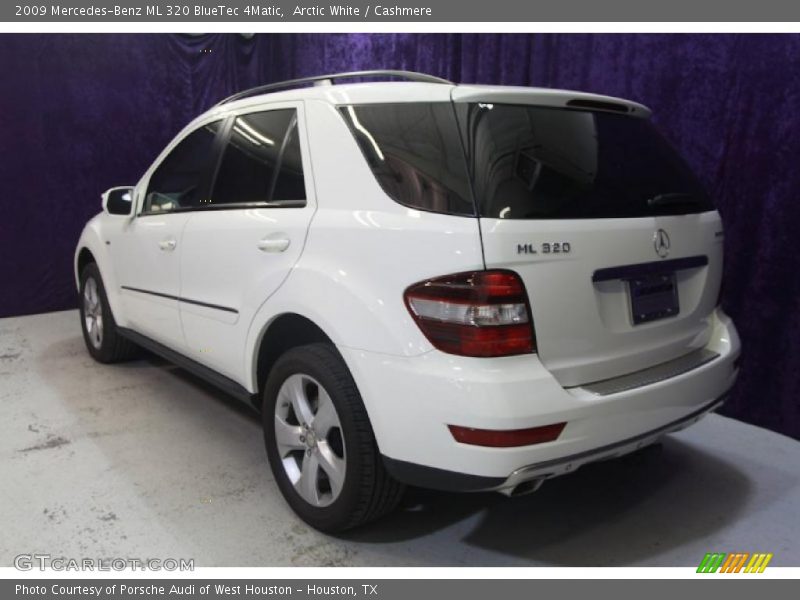 Arctic White / Cashmere 2009 Mercedes-Benz ML 320 BlueTec 4Matic