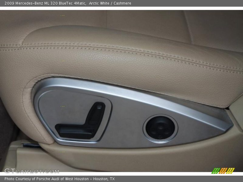 Arctic White / Cashmere 2009 Mercedes-Benz ML 320 BlueTec 4Matic
