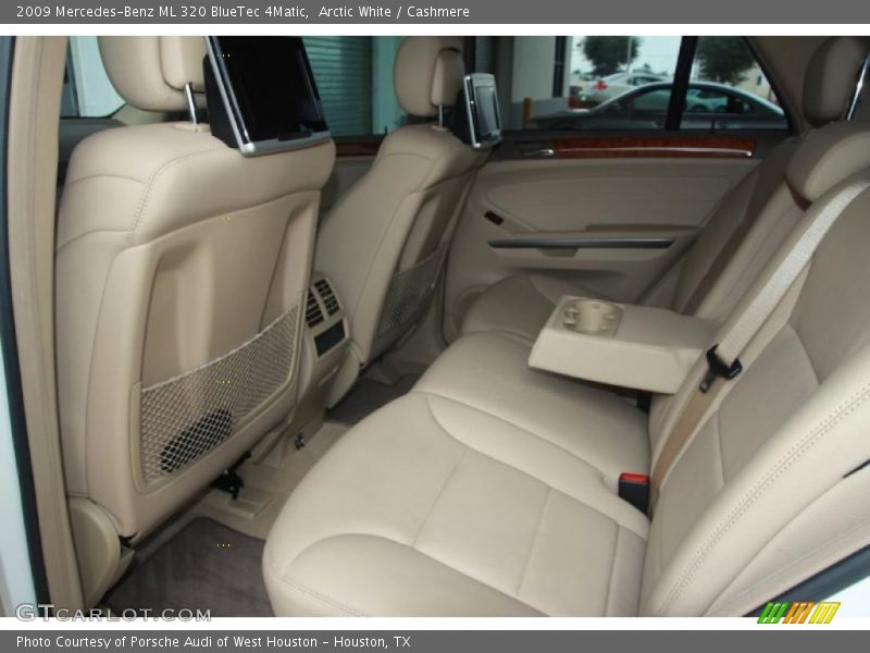 Arctic White / Cashmere 2009 Mercedes-Benz ML 320 BlueTec 4Matic