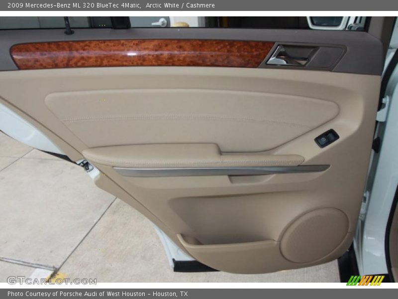Arctic White / Cashmere 2009 Mercedes-Benz ML 320 BlueTec 4Matic