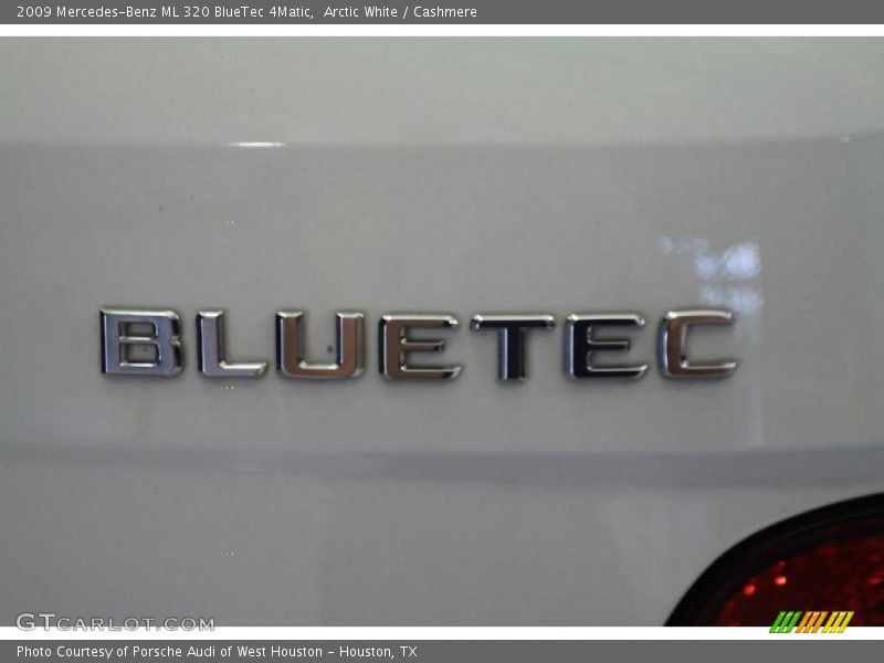 Arctic White / Cashmere 2009 Mercedes-Benz ML 320 BlueTec 4Matic