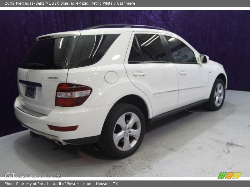 Arctic White / Cashmere 2009 Mercedes-Benz ML 320 BlueTec 4Matic