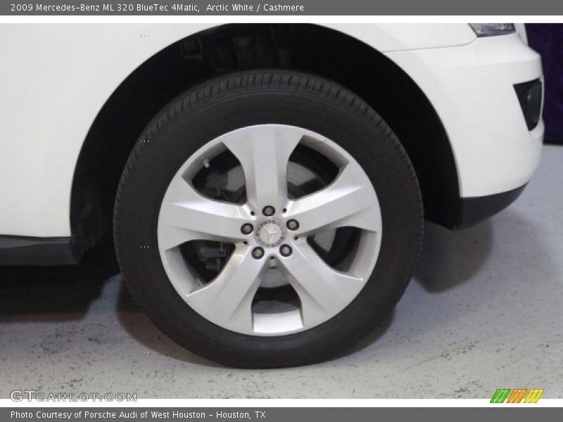 Arctic White / Cashmere 2009 Mercedes-Benz ML 320 BlueTec 4Matic