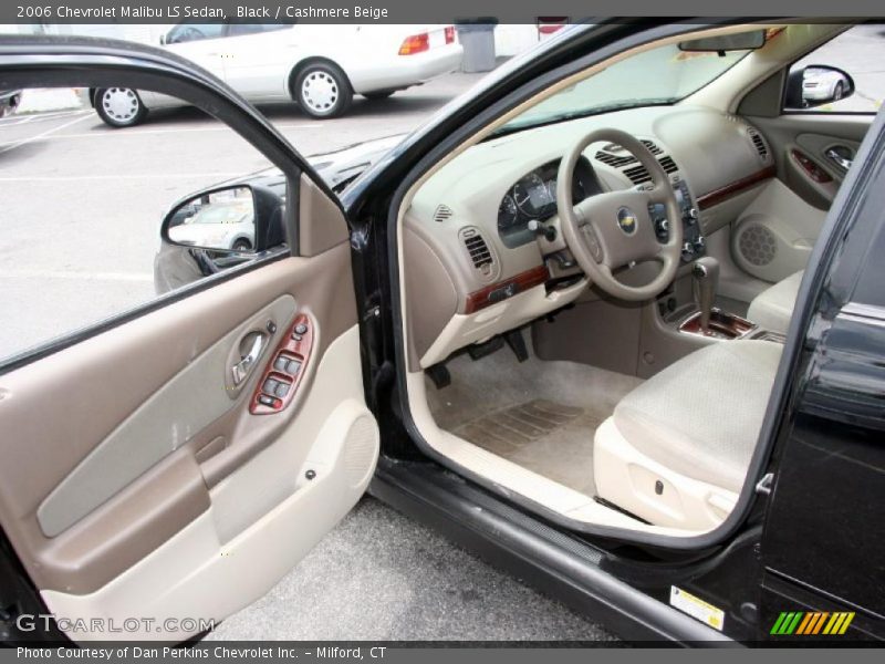 Black / Cashmere Beige 2006 Chevrolet Malibu LS Sedan