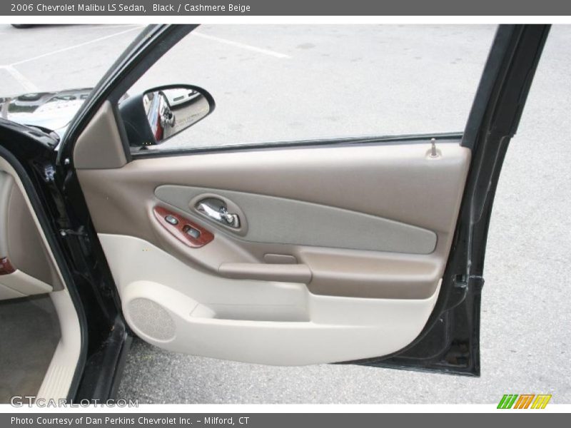 Black / Cashmere Beige 2006 Chevrolet Malibu LS Sedan