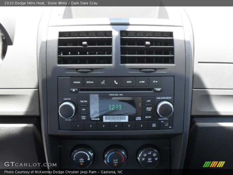 Stone White / Dark Slate Gray 2010 Dodge Nitro Heat