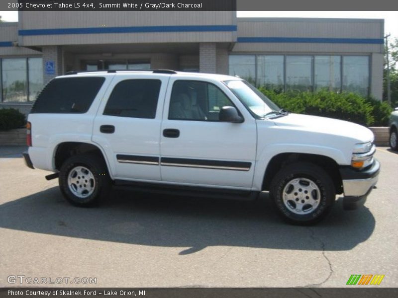 Summit White / Gray/Dark Charcoal 2005 Chevrolet Tahoe LS 4x4