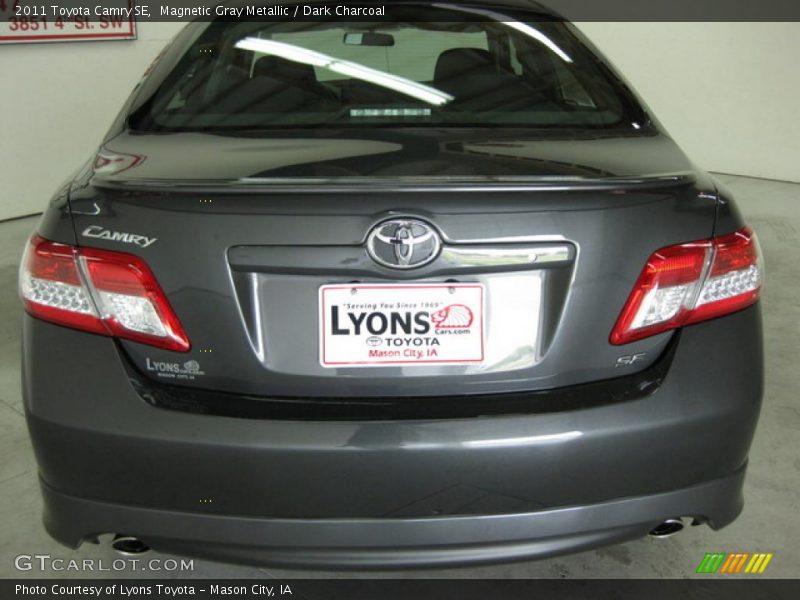 Magnetic Gray Metallic / Dark Charcoal 2011 Toyota Camry SE