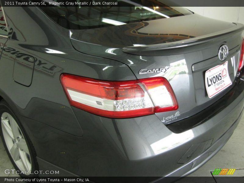 Magnetic Gray Metallic / Dark Charcoal 2011 Toyota Camry SE
