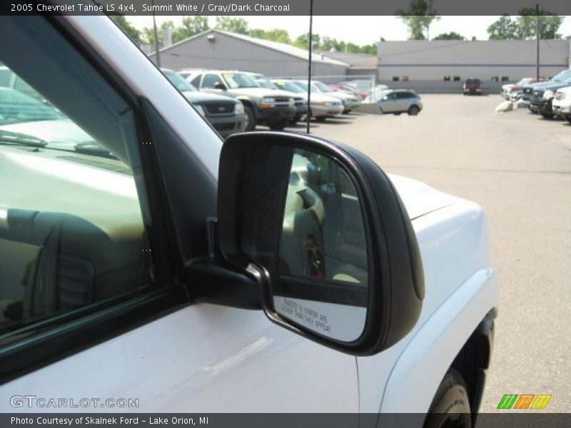 Summit White / Gray/Dark Charcoal 2005 Chevrolet Tahoe LS 4x4