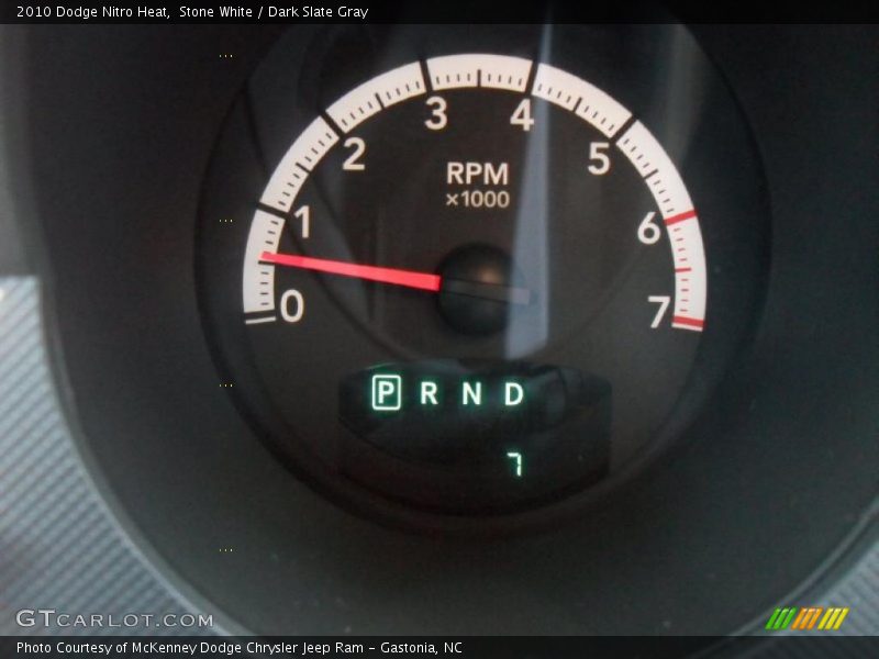 Stone White / Dark Slate Gray 2010 Dodge Nitro Heat