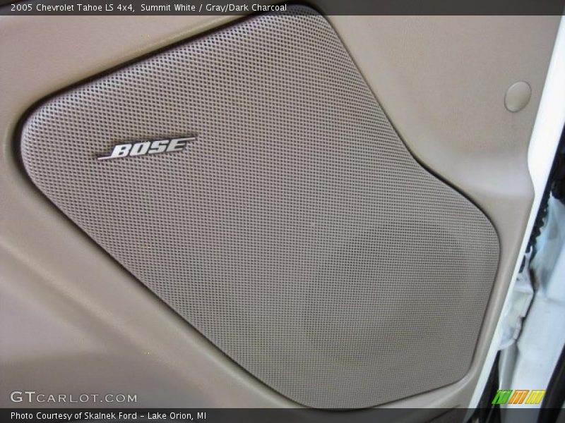 Summit White / Gray/Dark Charcoal 2005 Chevrolet Tahoe LS 4x4