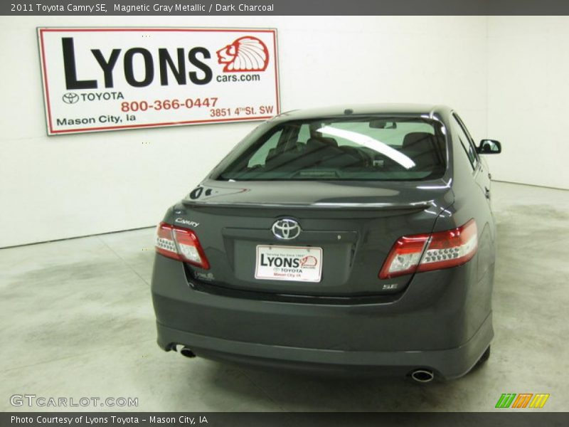 Magnetic Gray Metallic / Dark Charcoal 2011 Toyota Camry SE
