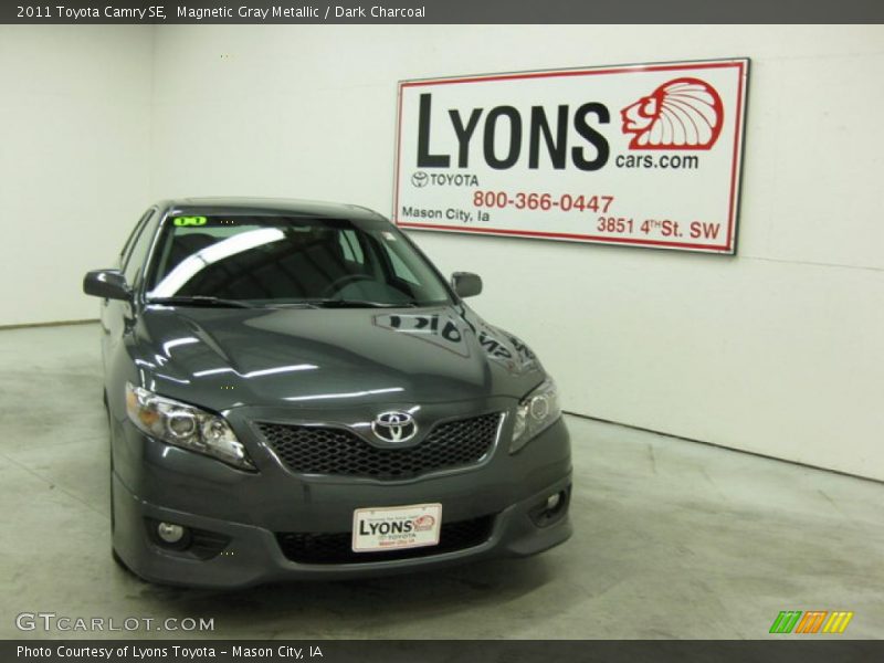 Magnetic Gray Metallic / Dark Charcoal 2011 Toyota Camry SE