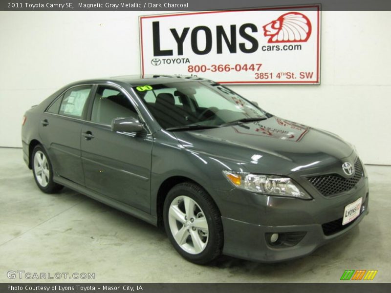 Magnetic Gray Metallic / Dark Charcoal 2011 Toyota Camry SE