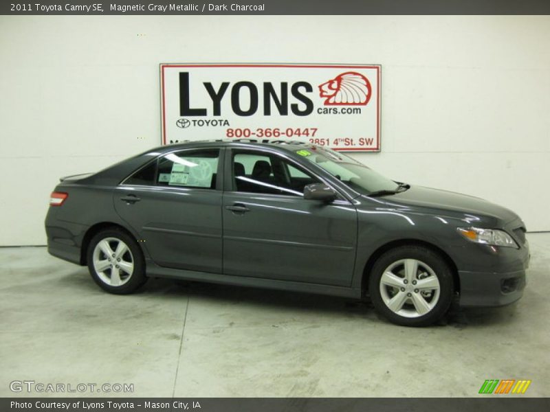 Magnetic Gray Metallic / Dark Charcoal 2011 Toyota Camry SE