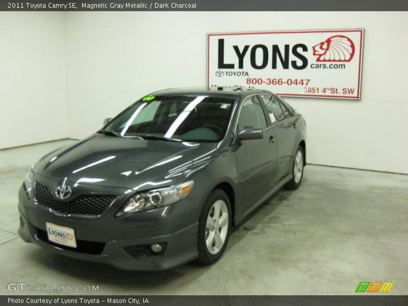 Magnetic Gray Metallic / Dark Charcoal 2011 Toyota Camry SE
