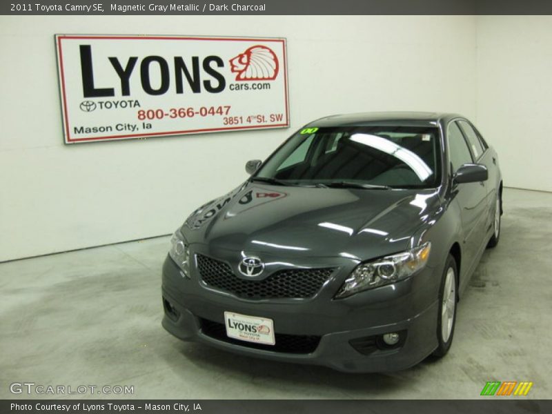 Magnetic Gray Metallic / Dark Charcoal 2011 Toyota Camry SE