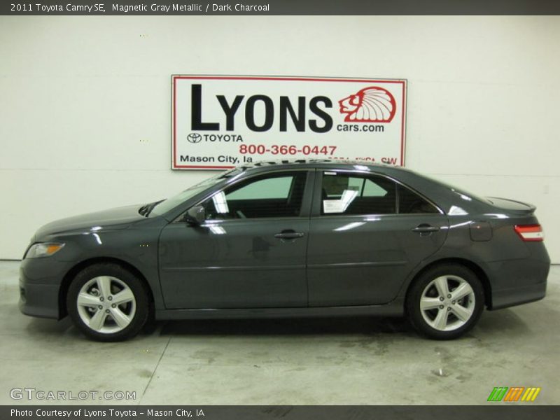 Magnetic Gray Metallic / Dark Charcoal 2011 Toyota Camry SE