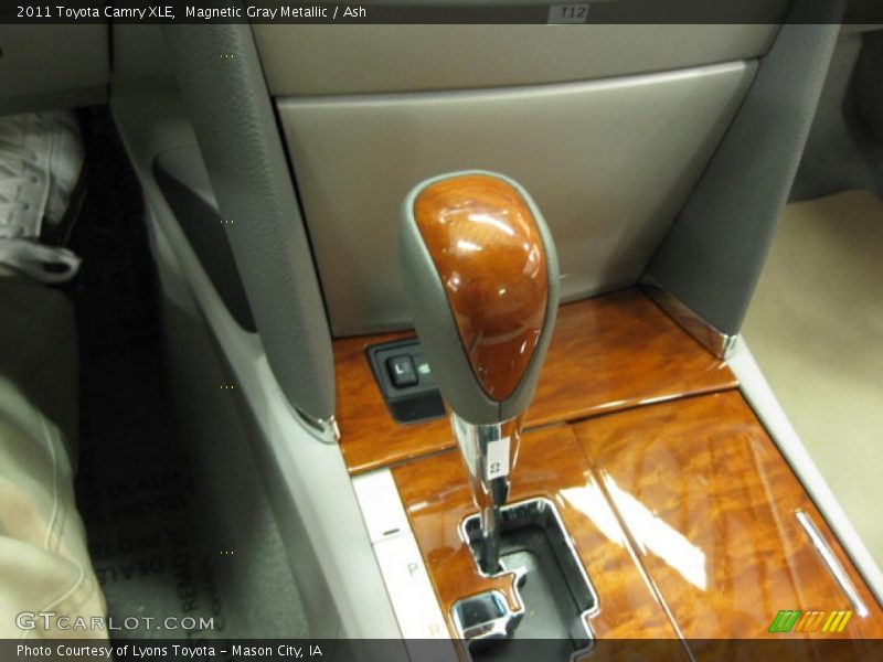 Magnetic Gray Metallic / Ash 2011 Toyota Camry XLE