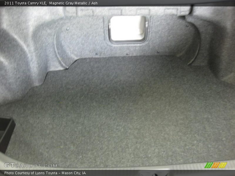 Magnetic Gray Metallic / Ash 2011 Toyota Camry XLE