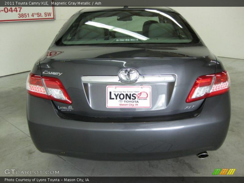 Magnetic Gray Metallic / Ash 2011 Toyota Camry XLE