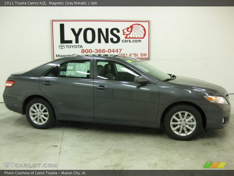 Magnetic Gray Metallic / Ash 2011 Toyota Camry XLE