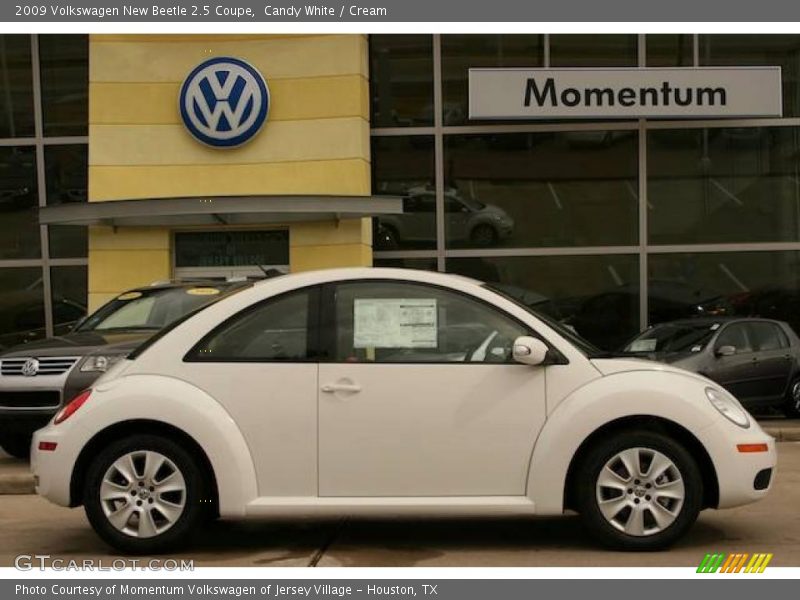 Candy White / Cream 2009 Volkswagen New Beetle 2.5 Coupe