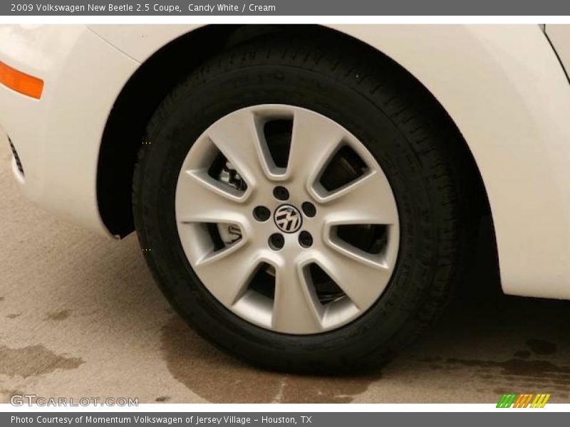 Candy White / Cream 2009 Volkswagen New Beetle 2.5 Coupe