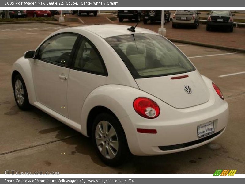 Candy White / Cream 2009 Volkswagen New Beetle 2.5 Coupe