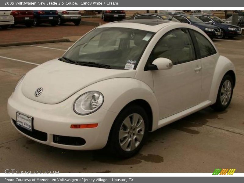Candy White / Cream 2009 Volkswagen New Beetle 2.5 Coupe
